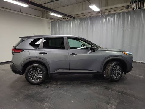 Used 2023 Nissan Rogue S image 9