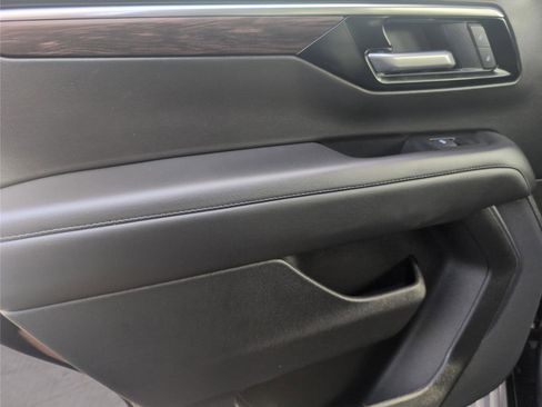 Used 2025 Chevrolet Tahoe LT AWD/4WD image 32