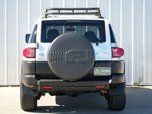 Used 2007 Toyota FJ Cruiser 2WD image 35