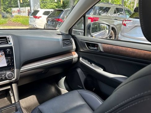 Used 2018 Subaru Outback 3.6R Limited AWD/4WD image 25