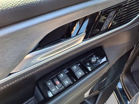 New 2026 Jeep Grand Wagoneer Limited AWD/4WD image 19