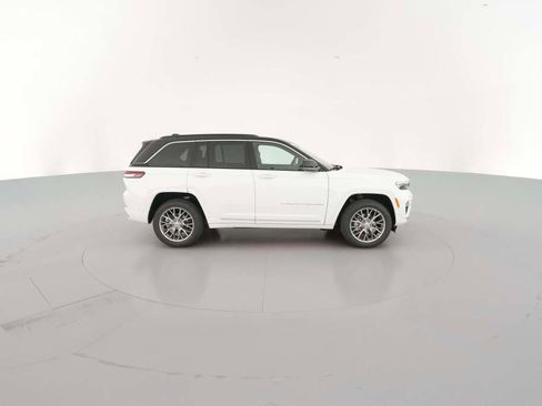 New 2025 Jeep Grand Cherokee Summit image 14