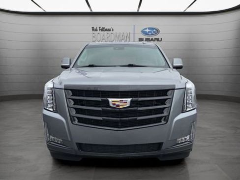 Used 2019 Cadillac Escalade Luxury w/ Escalade Sport Edition AWD/4WD image 12