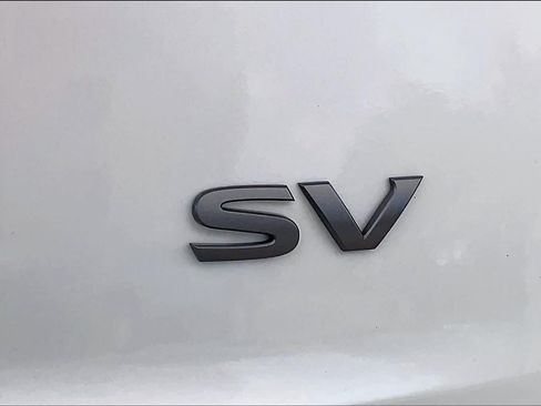 Used 2024 Nissan Rogue SV FWD image 10