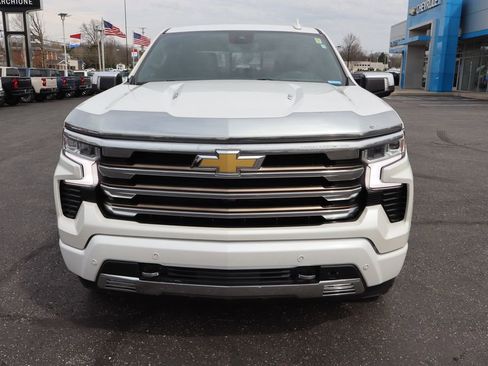 Used 2022 Chevrolet Silverado 1500 High Country AWD/4WD image 31