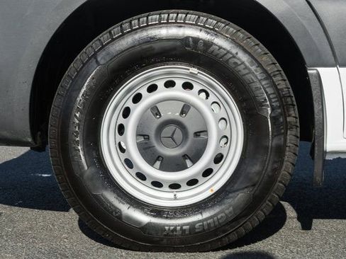 Used 2024 Mercedes-Benz Sprinter 2500 image 16