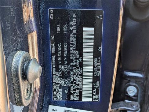 Used 2023 Toyota Highlander Platinum image 18