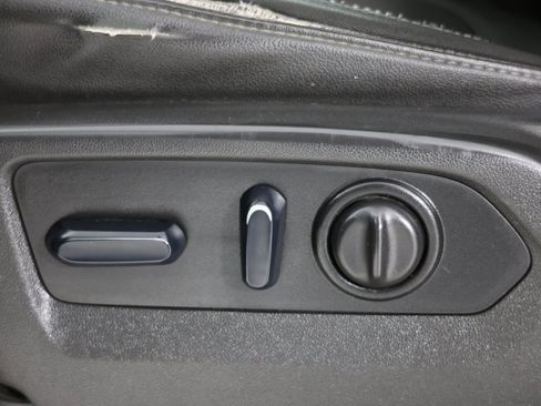 Used 2022 Chevrolet Silverado 2500 LTZ w/ LTZ Convenience Package image 24