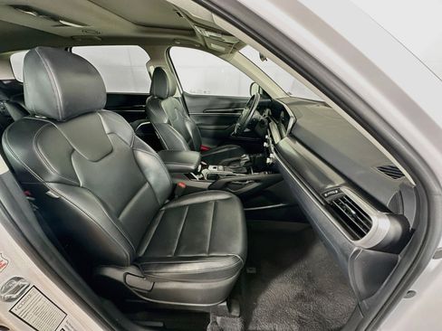 Used 2025 Kia Telluride S AWD/4WD image 35