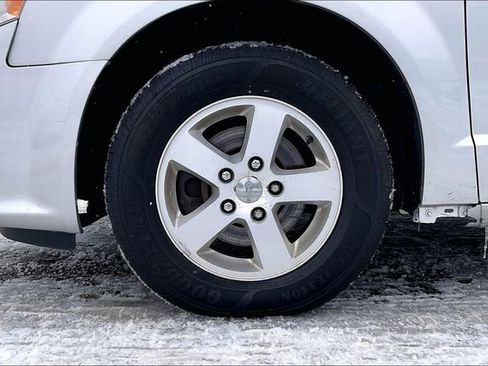 Used 2012 Dodge Grand Caravan SXT image 9