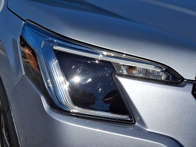 Used 2022 Subaru Forester Premium AWD/4WD image 13