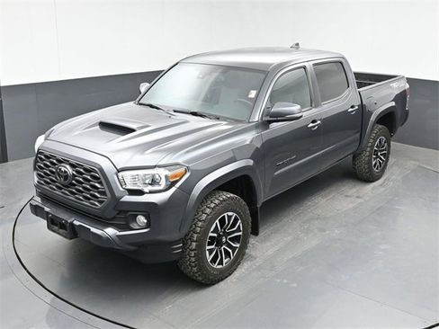Used 2020 Toyota Tacoma TRD Sport w/ Blackout Package image 34