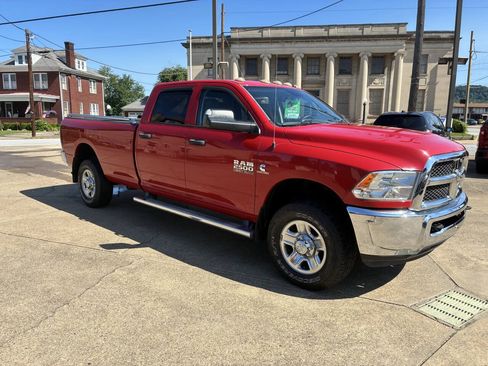 Used 2014 RAM 2500 Tradesman w/ Chrome Appearance Group AWD/4WD image 7