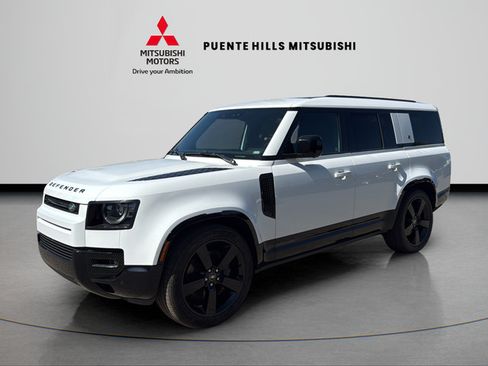 Used 2024 Land Rover Defender 130 X-Dynamic SE AWD/4WD image 1