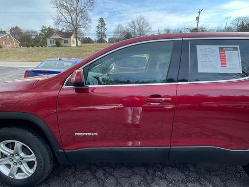 Used 2019 GMC Acadia SLE image 3