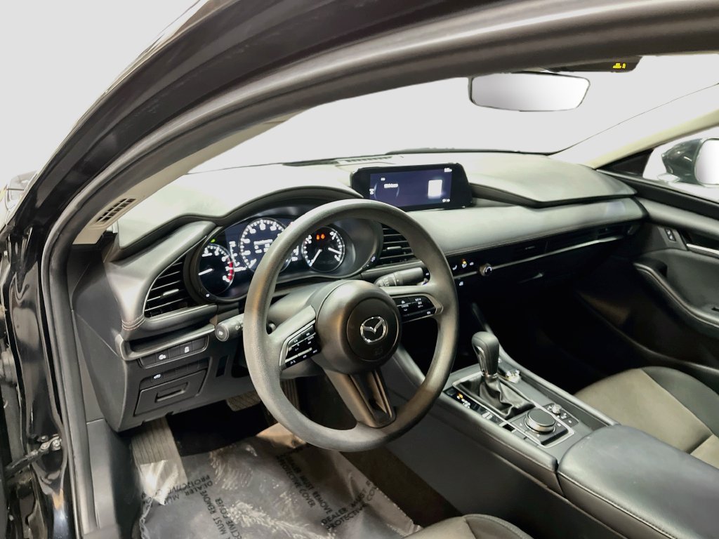 Used 2024 MAZDA MAZDA3 s FWD image 9