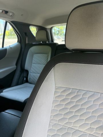 Used 2021 Chevrolet Equinox LS FWD image 25