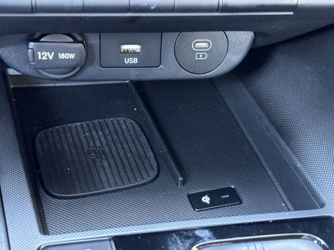 Certified 2025 Hyundai Elantra Sport image 25