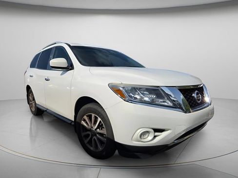 Used 2014 Nissan Pathfinder SV FWD image 7