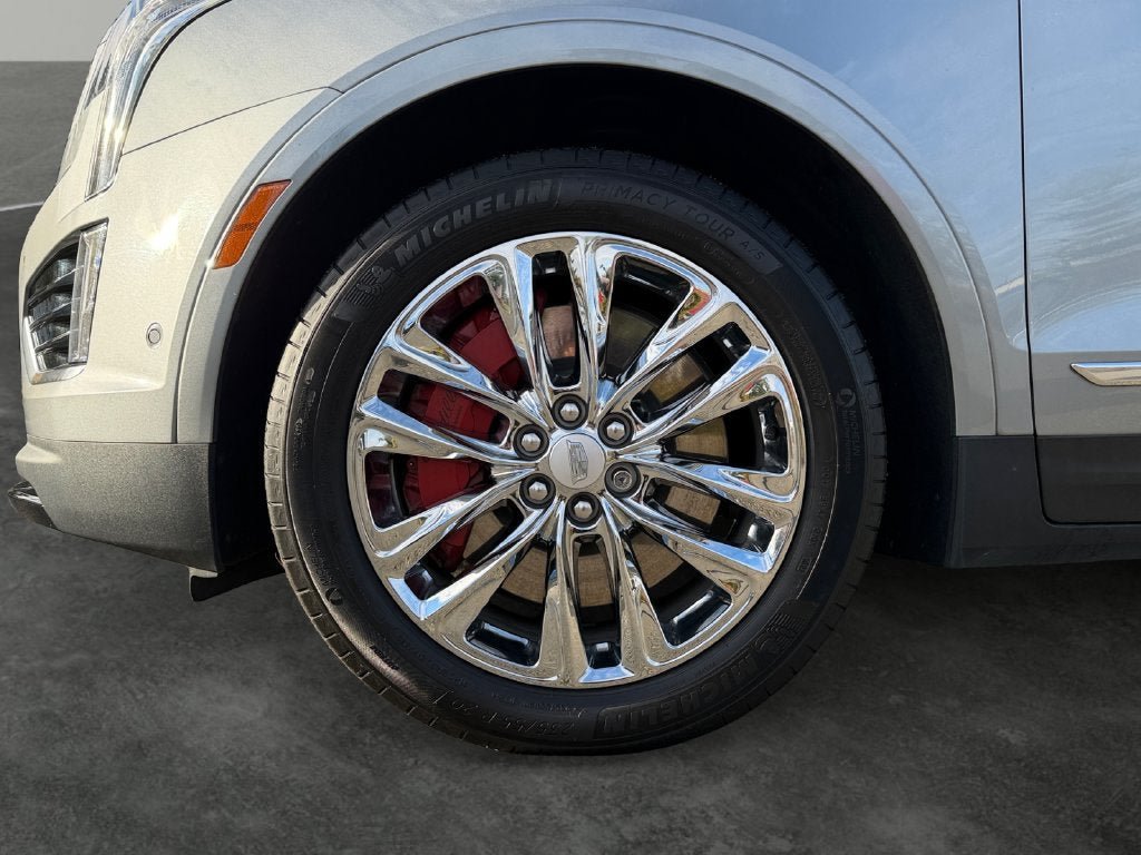 Used 2023 Cadillac XT5 Sportv w/ Technology Package AWD/4WD image 5