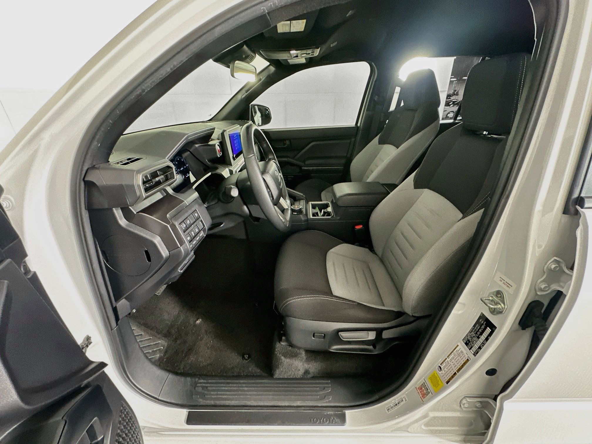 Used 2025 Toyota 4Runner TRD Off-Road AWD/4WD image 13