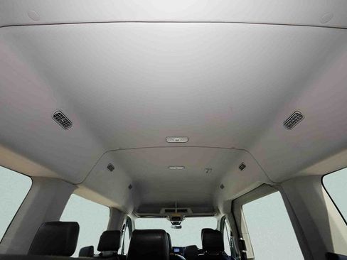 Used 2020 Ford Transit 350 XL RWD image 19