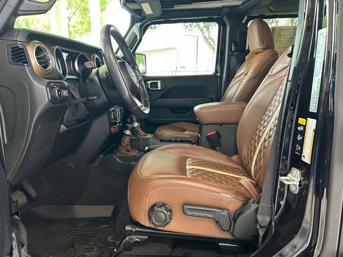 Used 2021 Jeep Wrangler Unlimited Rubicon AWD/4WD image 5
