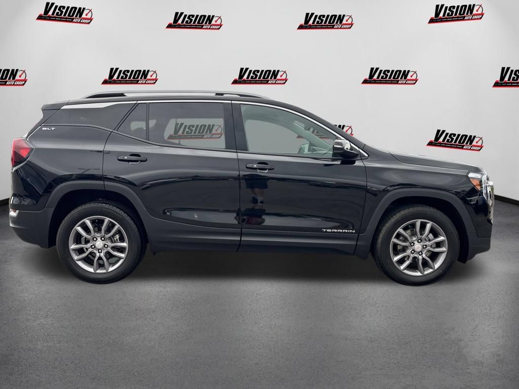 Used 2023 GMC Terrain SLT AWD/4WD image 4