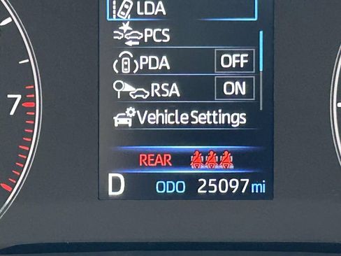 Used 2025 Toyota Corolla LE FWD image 29