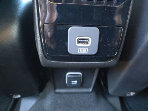 New 2026 Jeep Compass Limited w/ Sun, Sound & Navigation Group AWD/4WD image 8