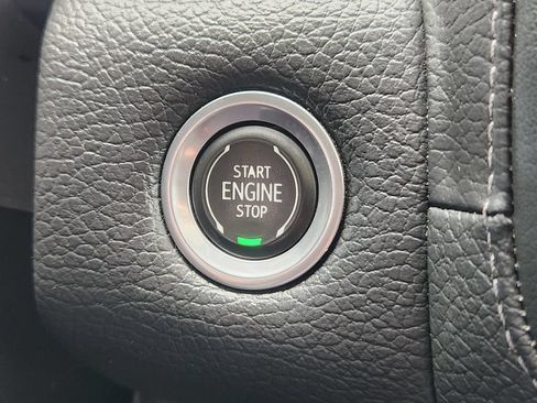 Used 2022 GMC Yukon Denali RWD image 19