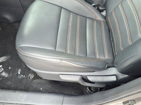 Used 2020 Nissan Kicks SR w/ SR Premium Package image 12