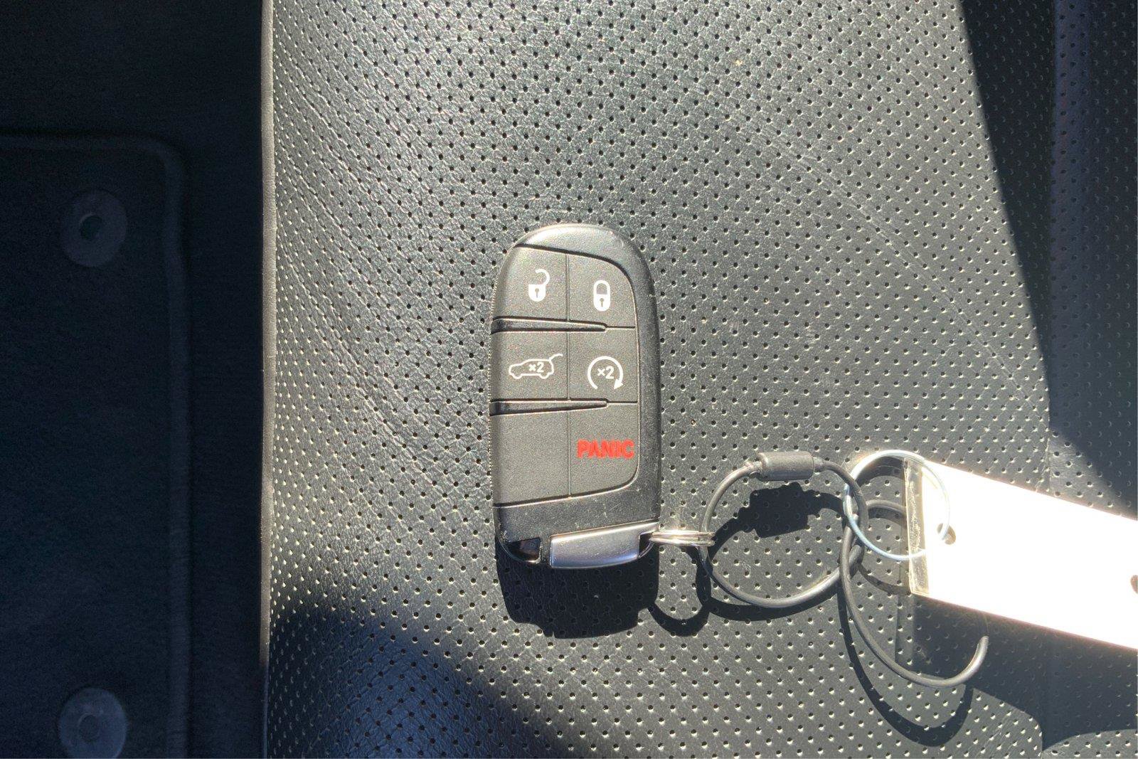 Used 2025 Dodge Durango R/T AWD/4WD image 38
