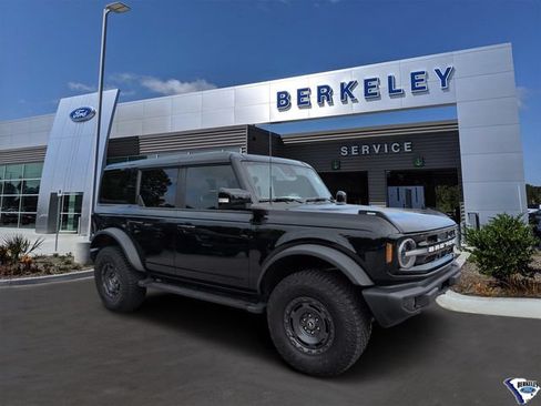 Used 2024 Ford Bronco Outer Banks AWD/4WD image 1