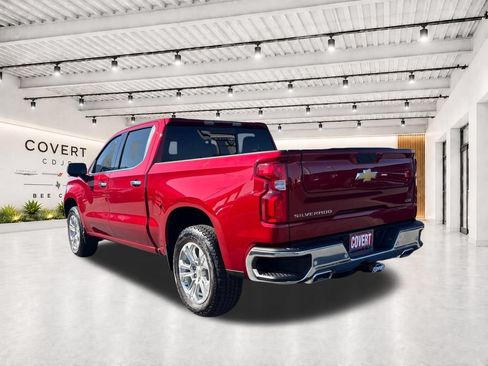 Used 2025 Chevrolet Silverado 1500 LTZ w/ Z71 Off-Road Package AWD/4WD image 5