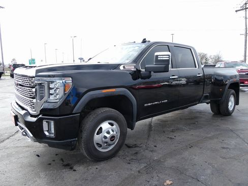 Used 2020 GMC Sierra 3500 Denali w/ Denali Ultimate Package image 10