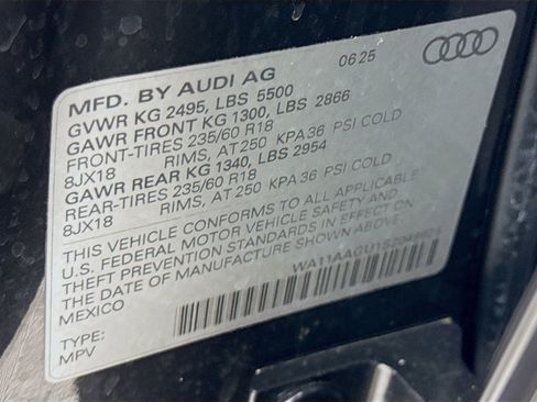 Used 2025 Audi Q5 Premium w/ Convenience Package image 30