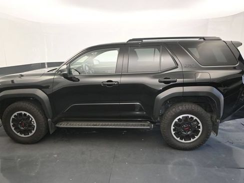 Used 2025 Toyota 4Runner TRD Off-Road Premium AWD/4WD image 8