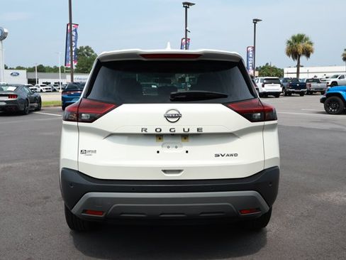 Used 2023 Nissan Rogue SV AWD/4WD image 7