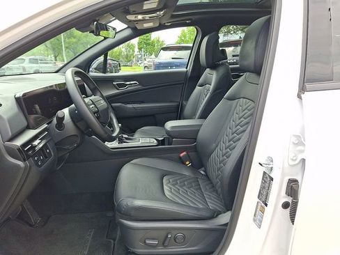 Certified 2026 Kia Sportage X-Line w/ X-Line Premium Package AWD/4WD image 13
