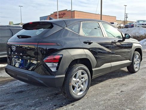 New 2026 Hyundai Kona SE image 4