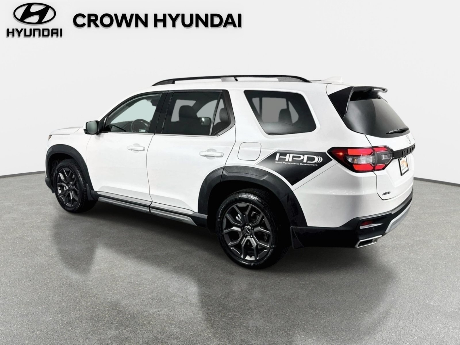 Used 2023 Honda Pilot Touring image 8