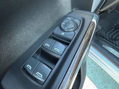Used 2020 Chevrolet Silverado 1500 LT w/ Trailering Package AWD/4WD image 10
