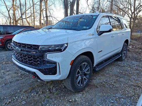 Used 2023 Chevrolet Tahoe Z71 w/ Luxury Package image 3