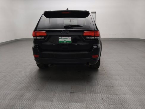 Used 2019 Jeep Grand Cherokee Laredo RWD image 7