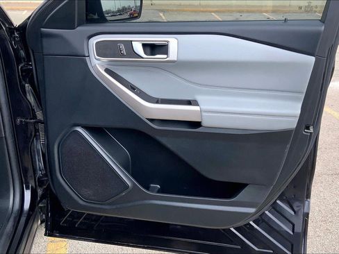 Used 2023 Ford Explorer XLT w/ Equipment Group 202A image 16