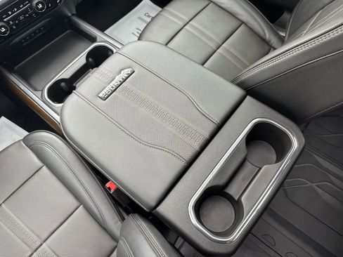 Certified 2025 Chevrolet Silverado 3500 High Country w/ Technology Package AWD/4WD image 23