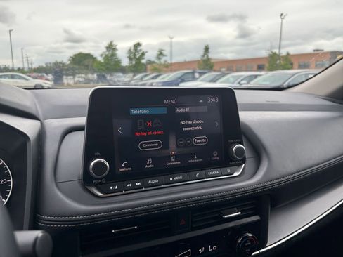 Used 2025 Nissan Rogue SV FWD image 20