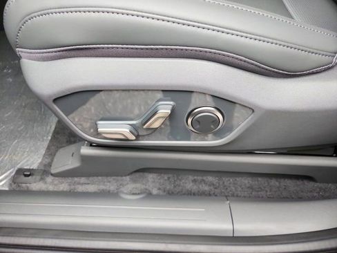 New 2026 Kia EV9 Light image 15