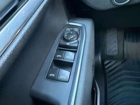 Used 2025 Chevrolet Silverado 1500 LT AWD/4WD image 22